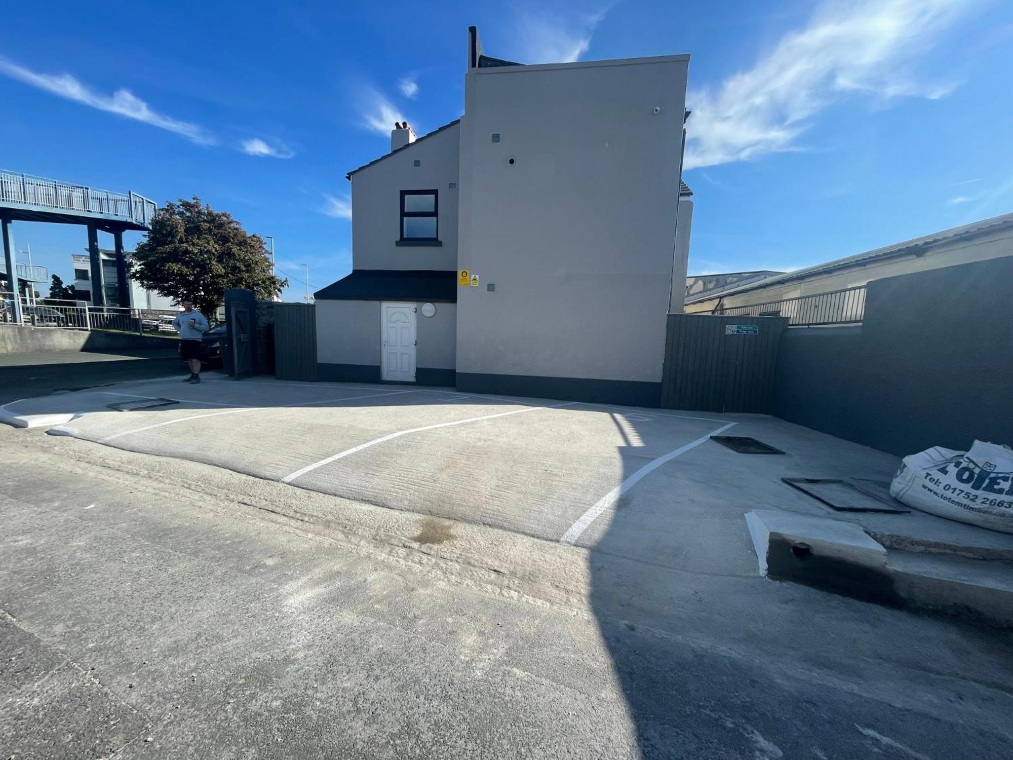 New Modern Apartment With Free Private Parking Plymouth Esterno foto