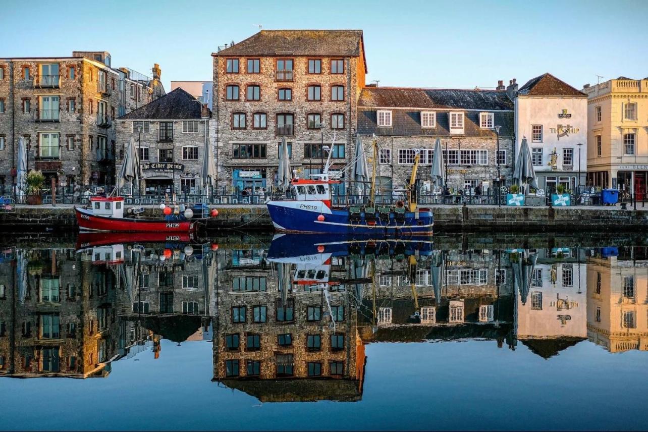 New Modern Apartment With Free Private Parking Plymouth Esterno foto